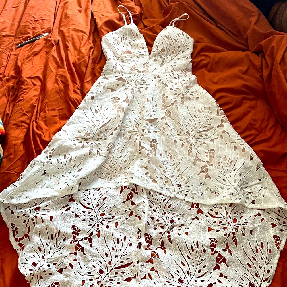 V-Neck White Lace Simplee Lace Backless High-Low Dress